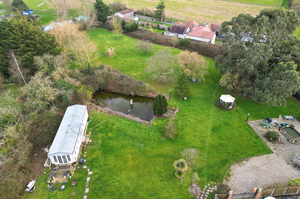 Property photo 3 of 30 Picture No. 06