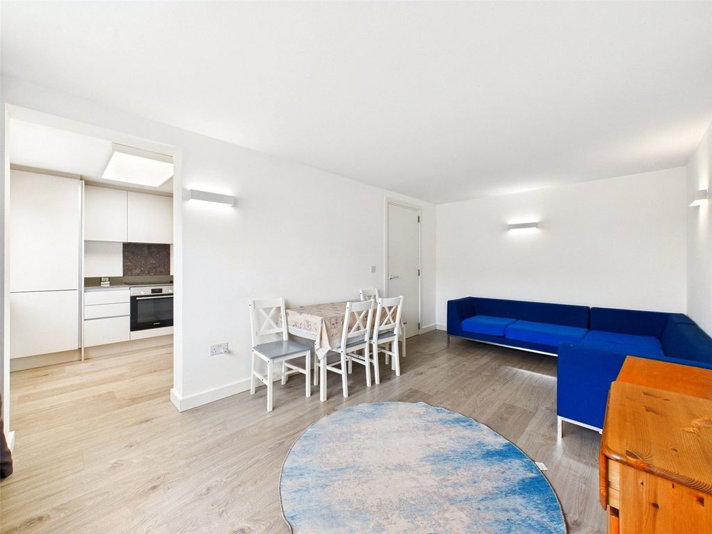 Property photo 2 of 12 Picture No. 13