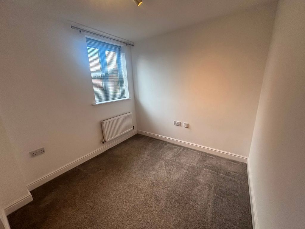 Property photo 3 of 8 Bedroom 2