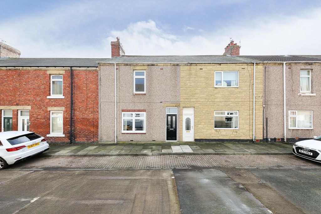 Property photo 1 of 15 External