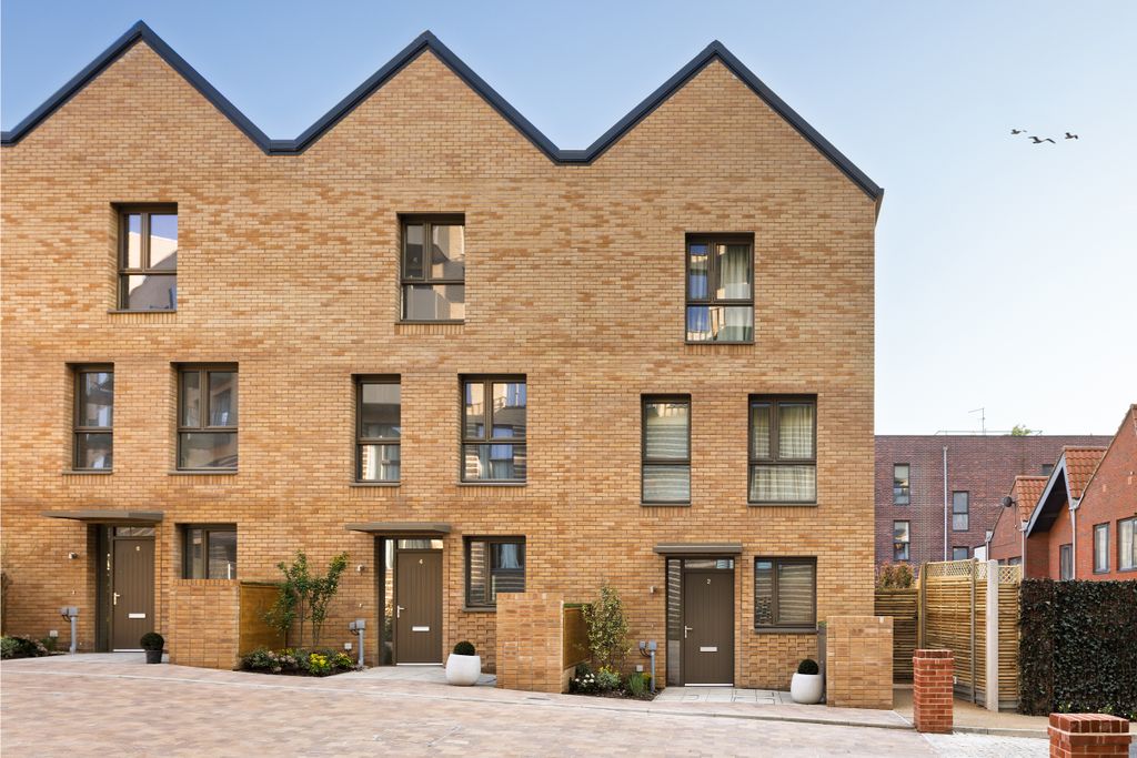 Property photo 1 of 10 Hendon Townhouses - External