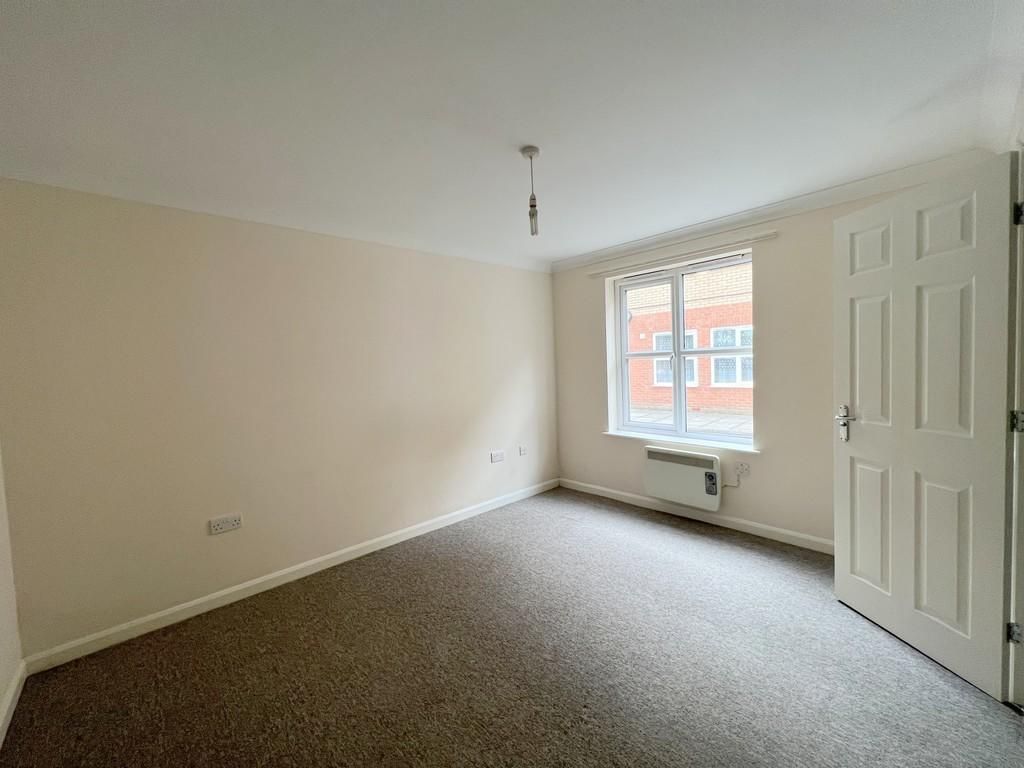 Property photo 3 of 8 124153_101372004110_Img_02_0000.Jpeg