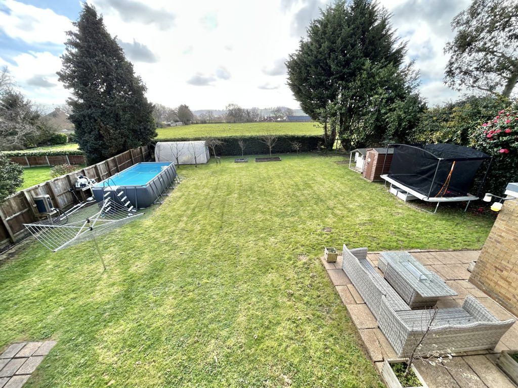 Property photo 2 of 25