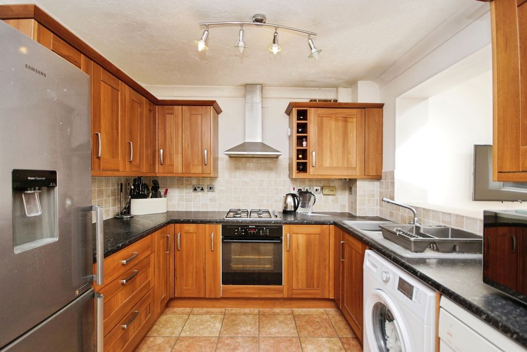 Property photo 3 of 17 Photo