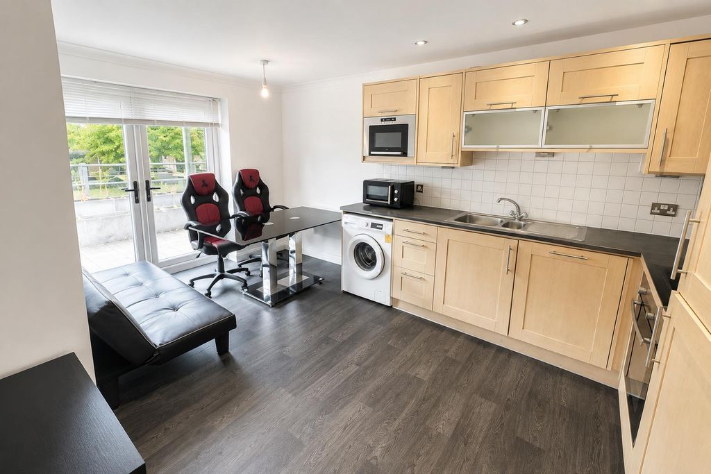 Property photo 1 of 7 Kitchen Diner.Png