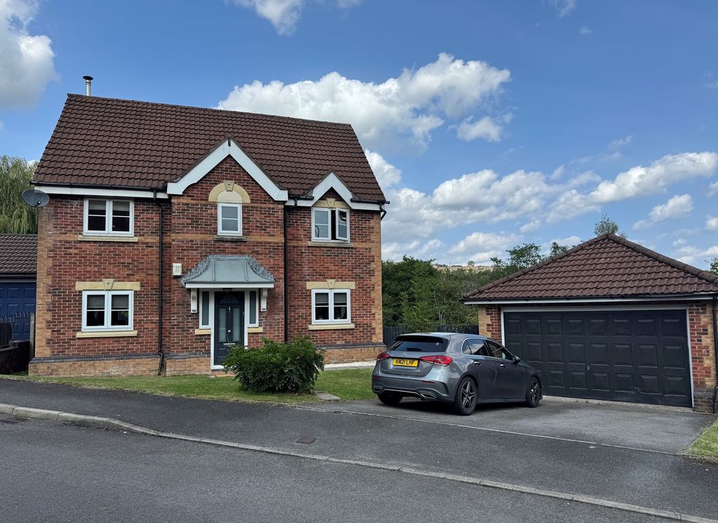 Property photo 1 of 34