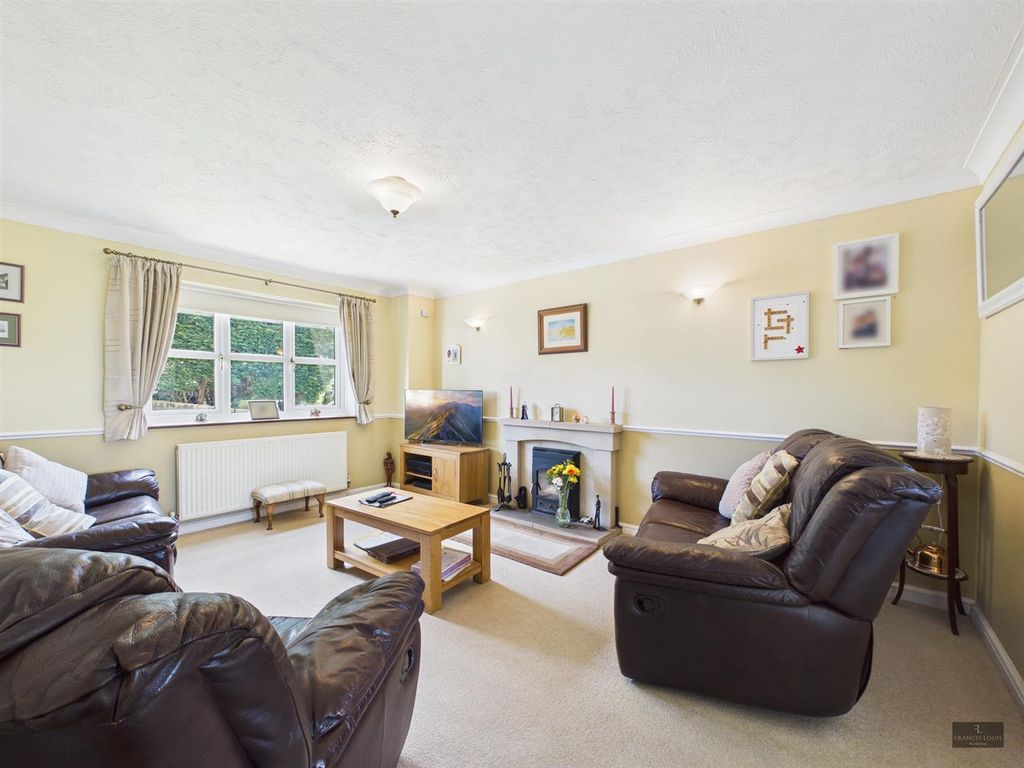 Property photo 3 of 22 Cam02887G0-Pr0634-Still005.Jpg