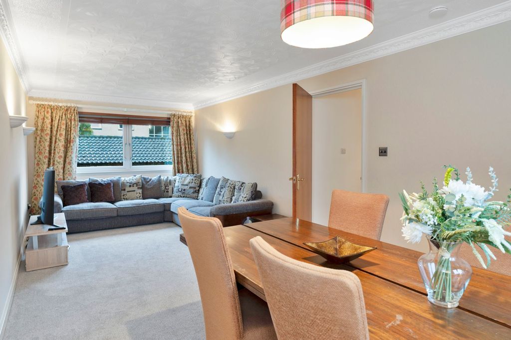 Property photo 2 of 37