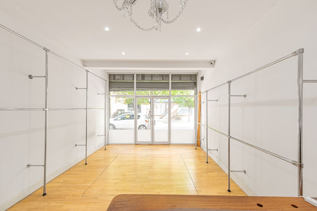 Property photo 3 of 20 Northchurch Road 187-008