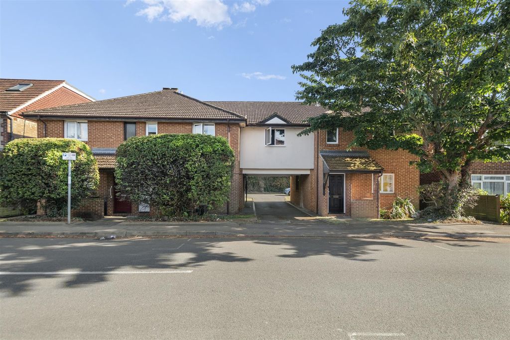 Property photo 1 of 10