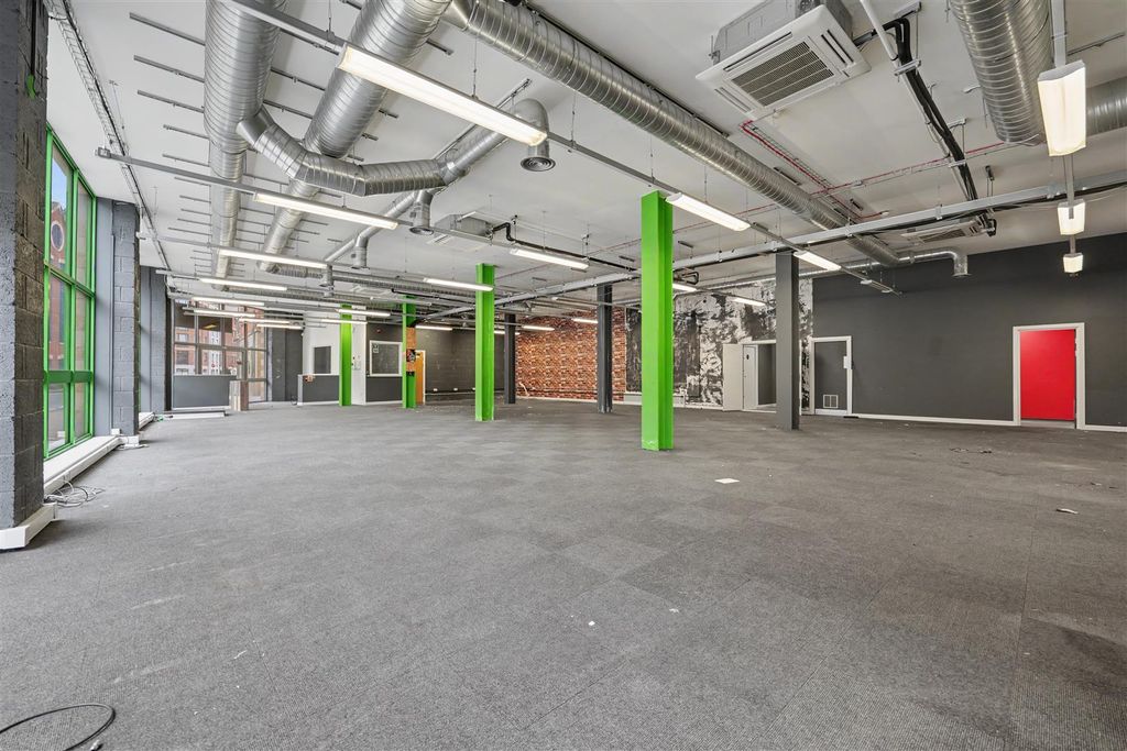 Property photo 3 of 9 02_P2374529.Jpeg