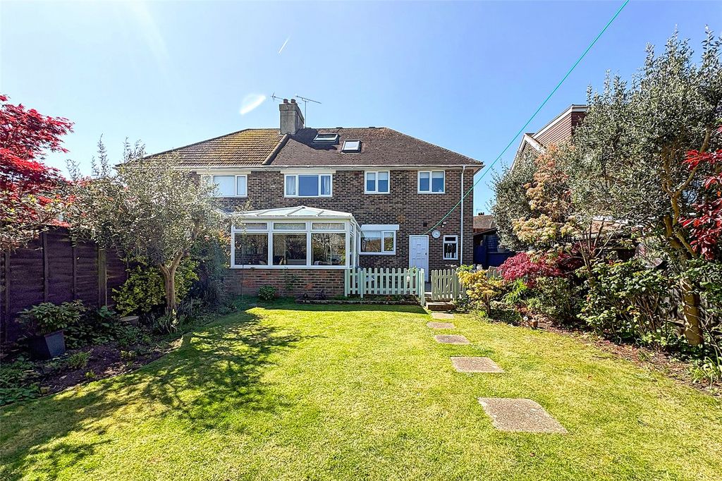 Property photo 2 of 18 Picture No. 19