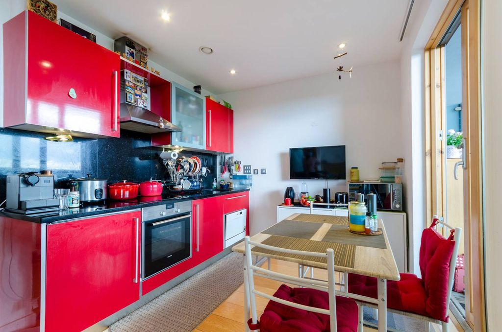 Property photo 3 of 9