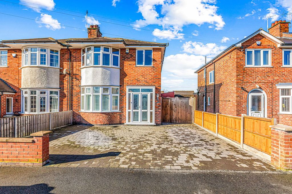 Property photo 1 of 25