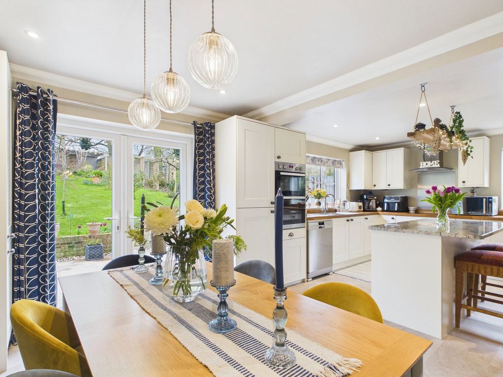 Property photo 2 of 21