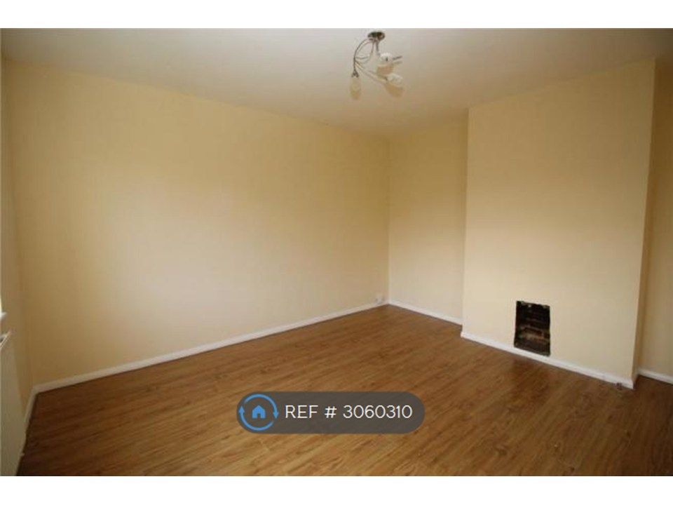 Property photo 3 of 15 Lounge (Unfurnished)