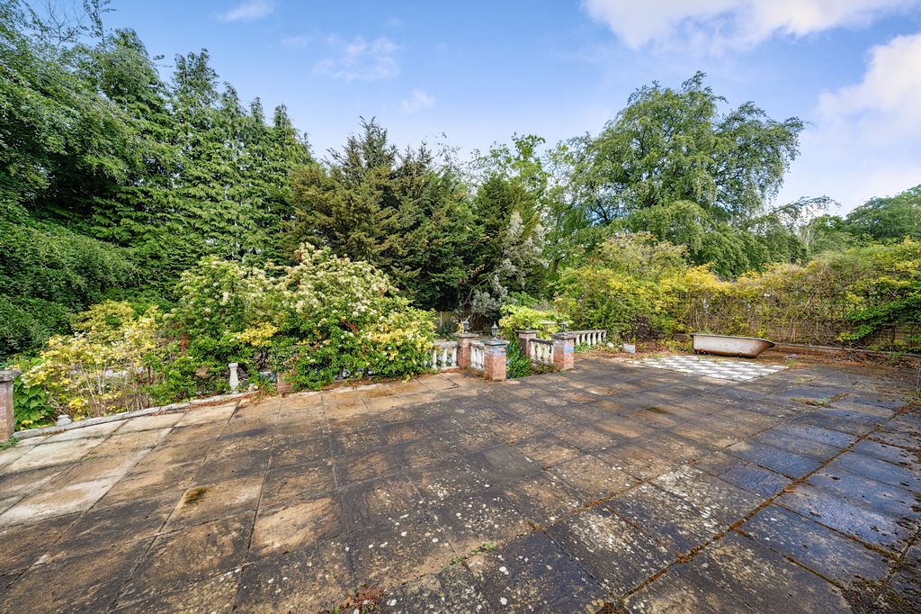 Additional image 16 of 4 bed detached house for saleEmpress Avenue, Farnborough GU14