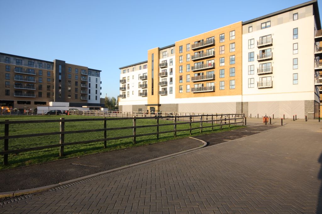 Property photo 1 of 2 Main External. 150423