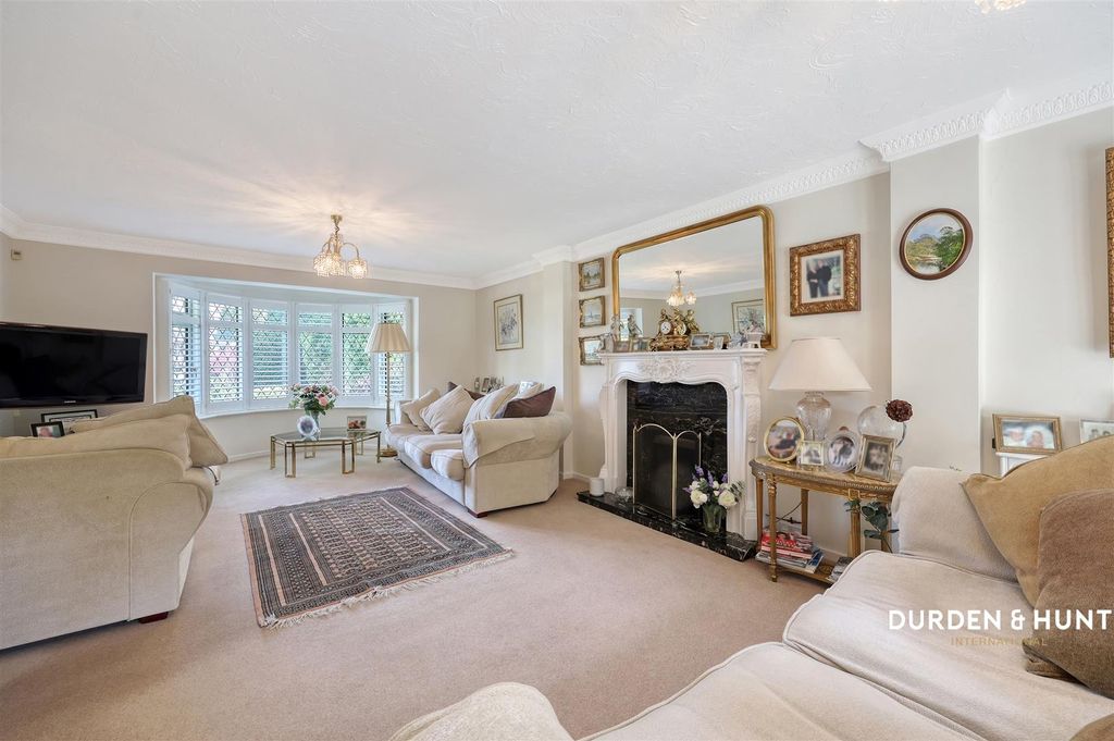 Property photo 2 of 31 Tysea Hill