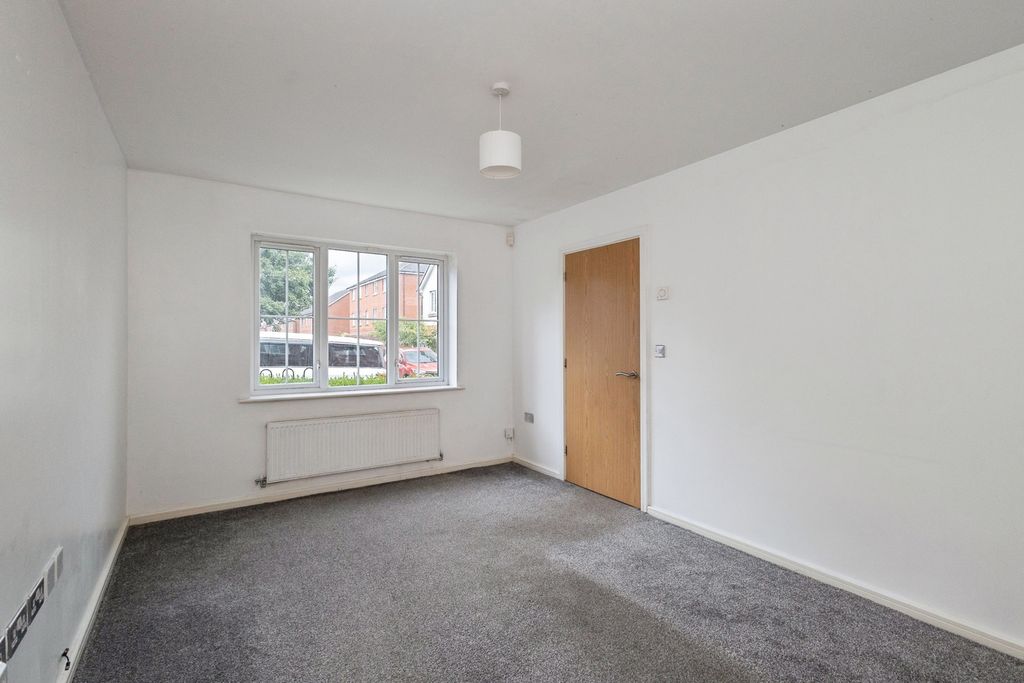 Property photo 3 of 19 Pbox-Img.Jpg