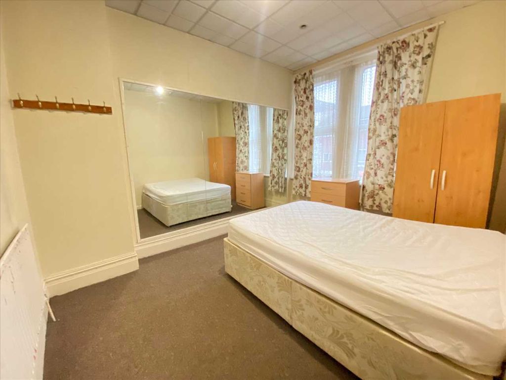 Property photo 3 of 4