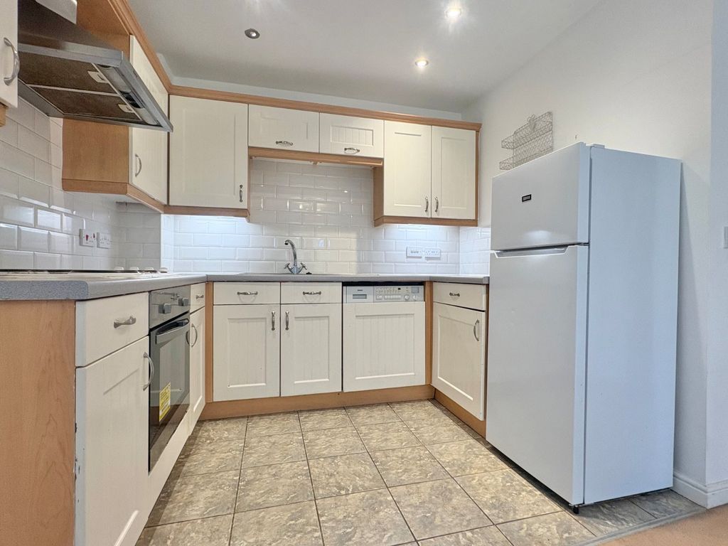 Property photo 3 of 12 Picture No. 19