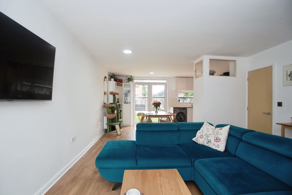 Property photo 2 of 15 Living / Dining Room