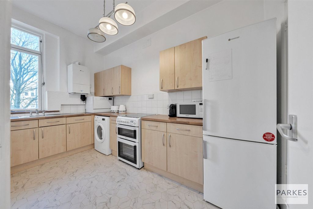 Property photo 3 of 16 Picture No. 20