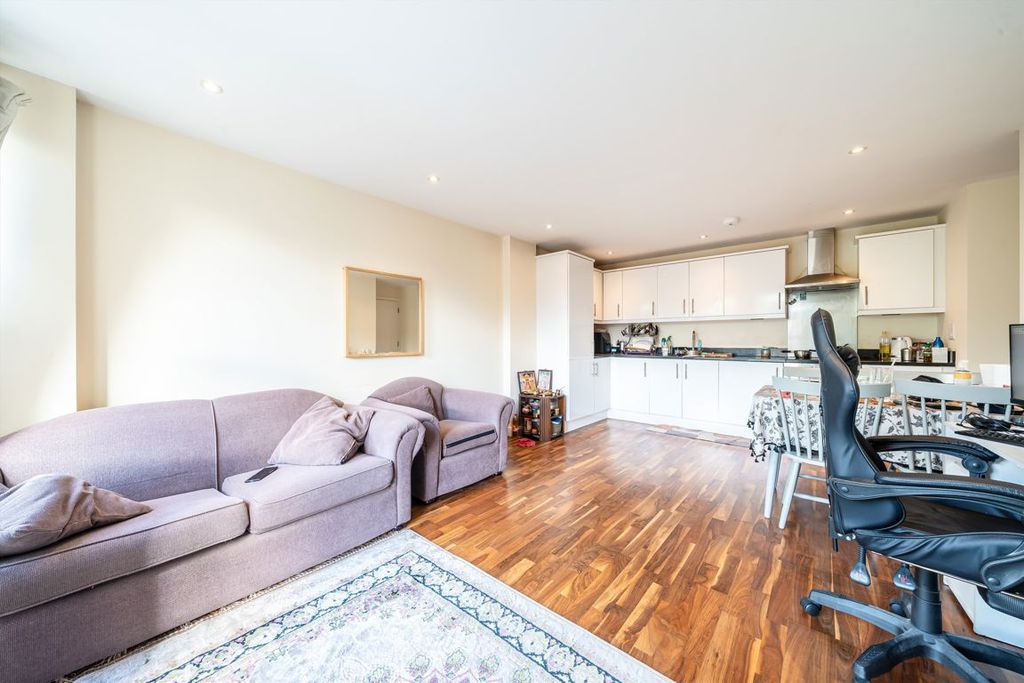 Property photo 2 of 5