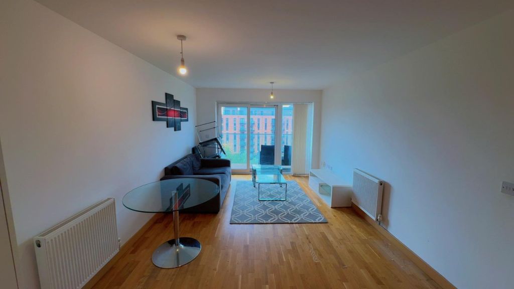 Property photo 3 of 10 Living Area