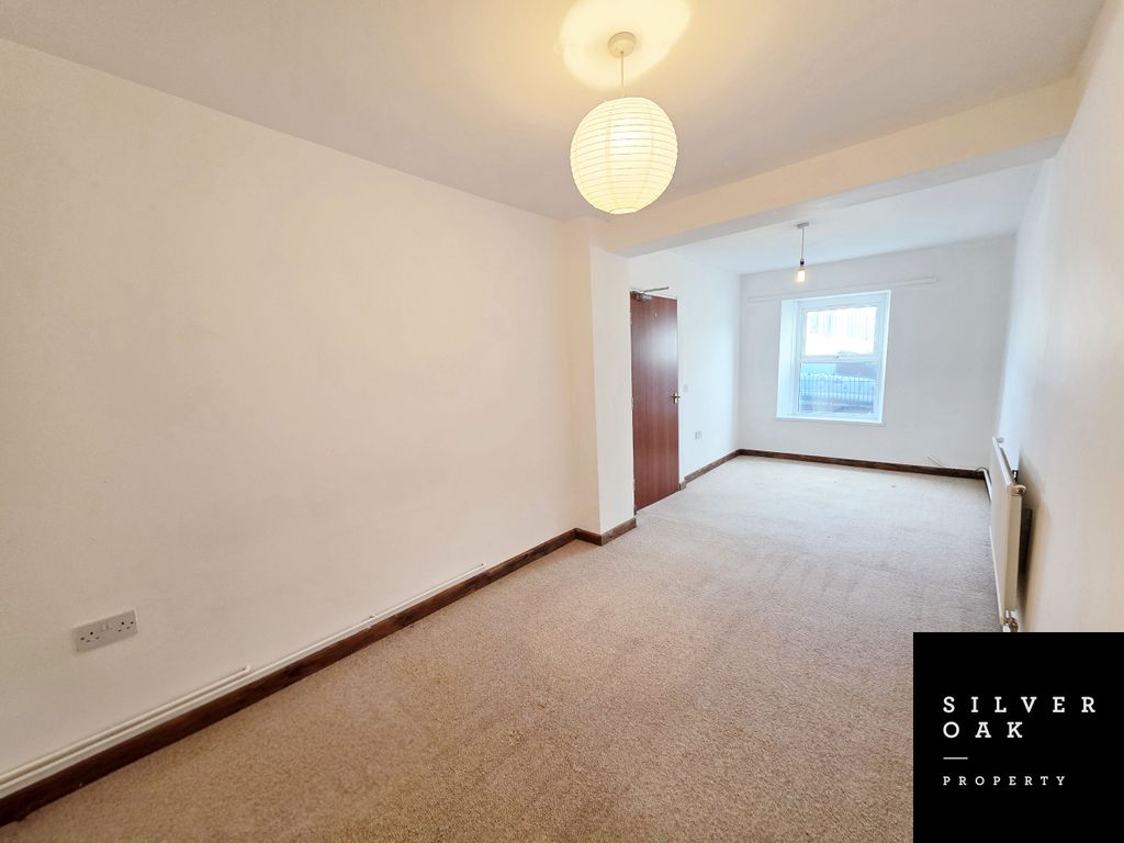 Property photo 2 of 7 2