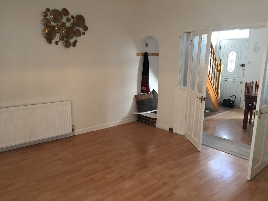 Property photo 3 of 13 Living Room