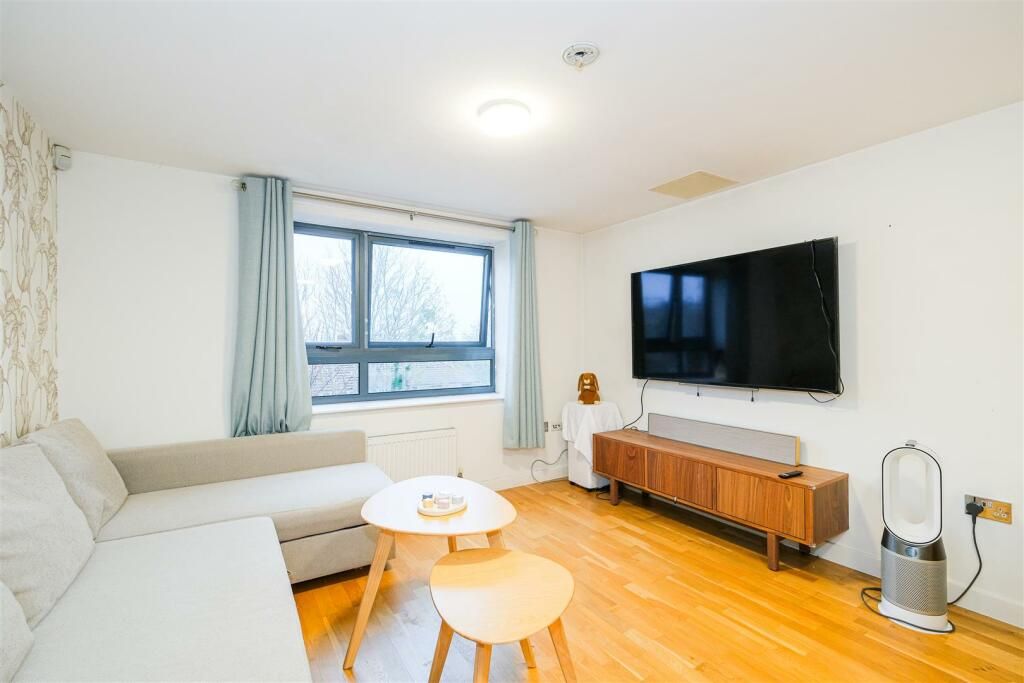 Property photo 3 of 14