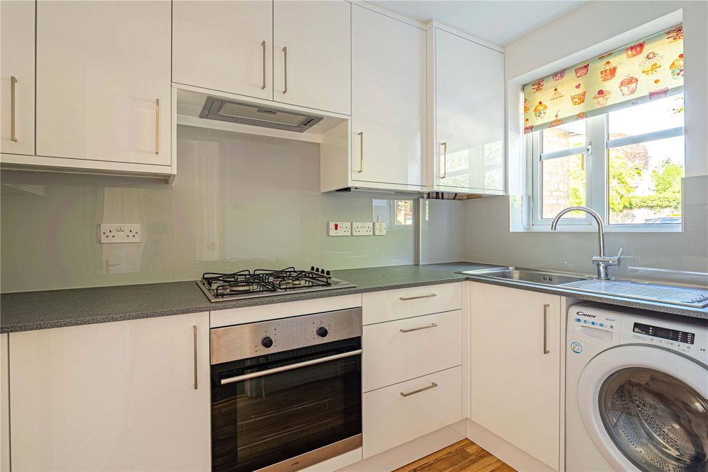 Property photo 2 of 11 Picture No. 04