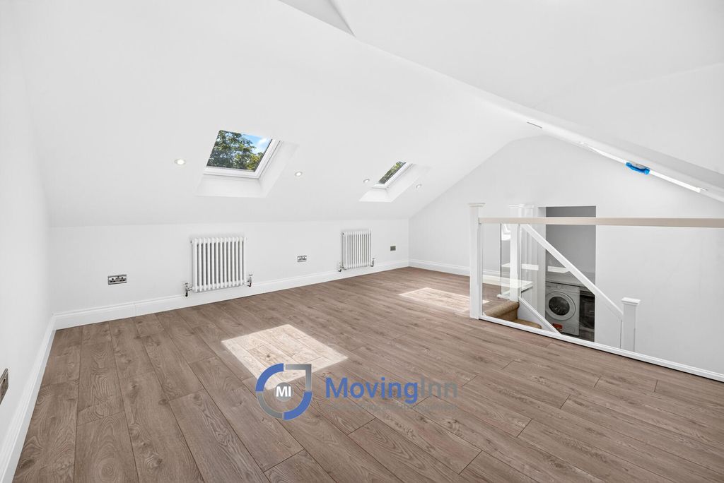 Property photo 1 of 15 Loft