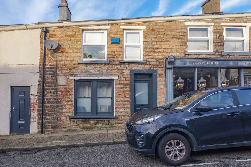 Property photo 1 of 20