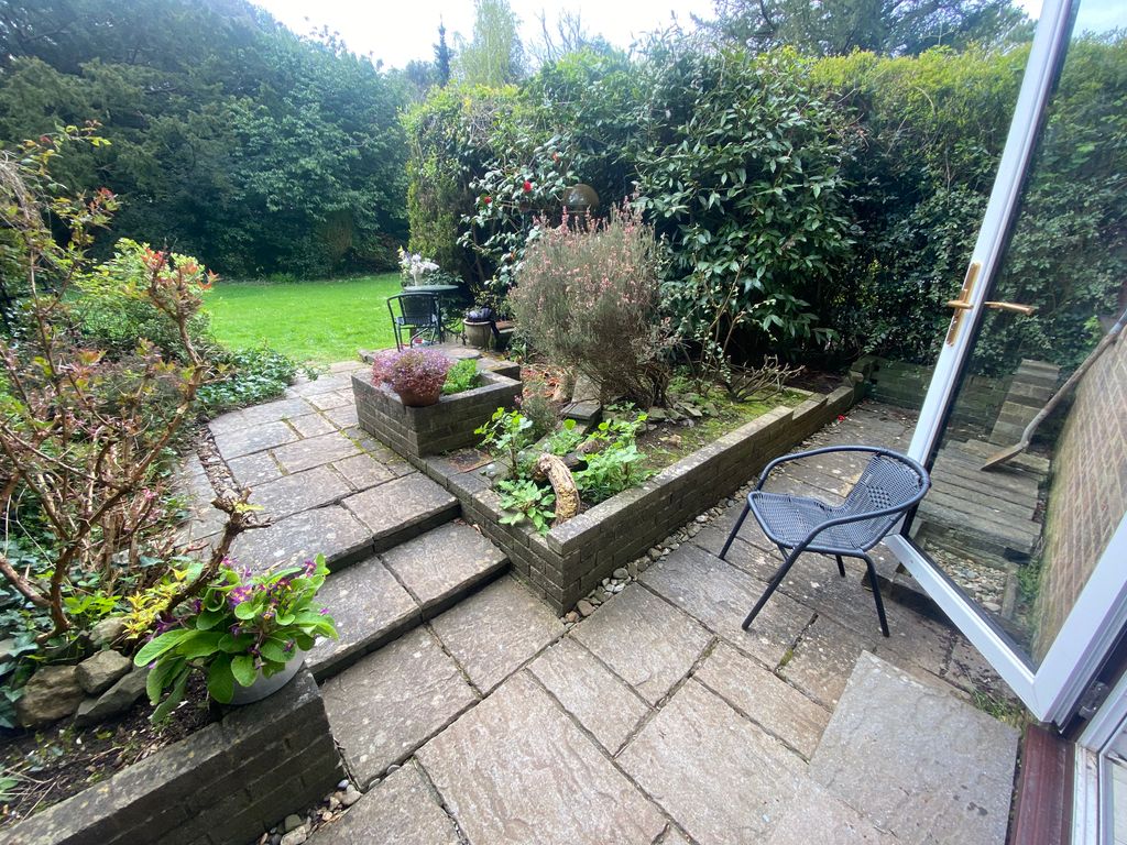 Property photo 2 of 11 Garden