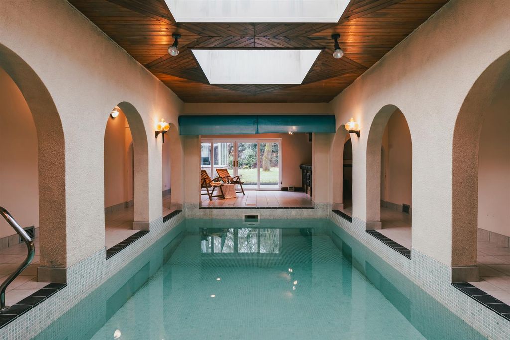 Property photo 1 of 32 Pool Room
