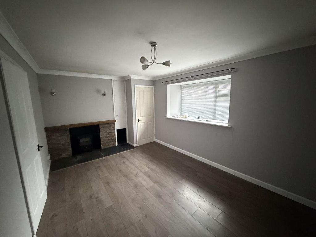 Property photo 2 of 12 Img_2506