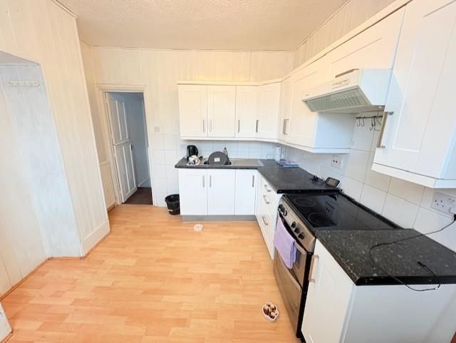 Property photo 3 of 24 33Camden23.Jpg