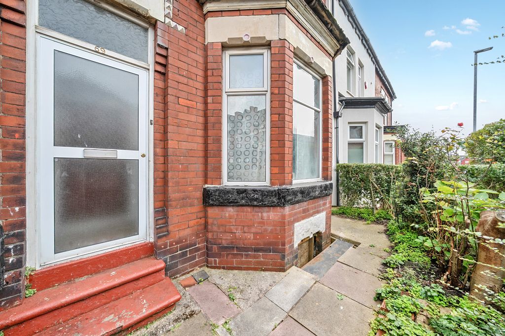 Property photo 2 of 11