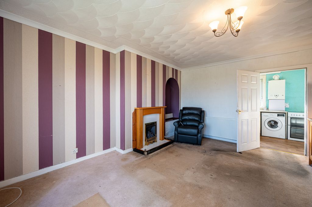 Property photo 2 of 22