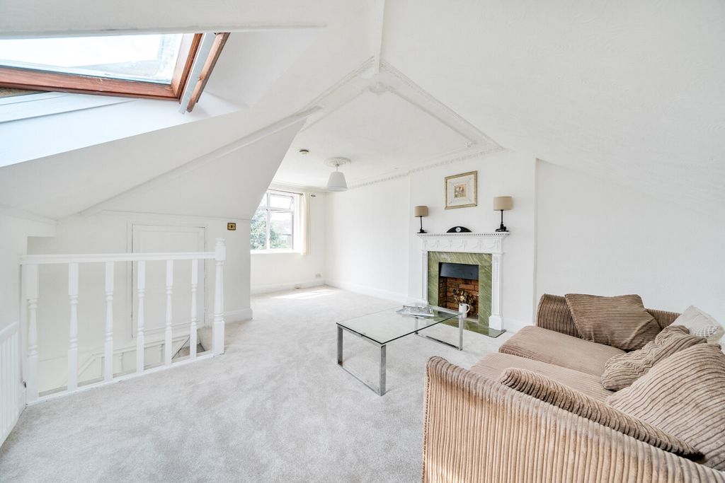 Property photo 1 of 12 1494727-7-6A60Dd6...
