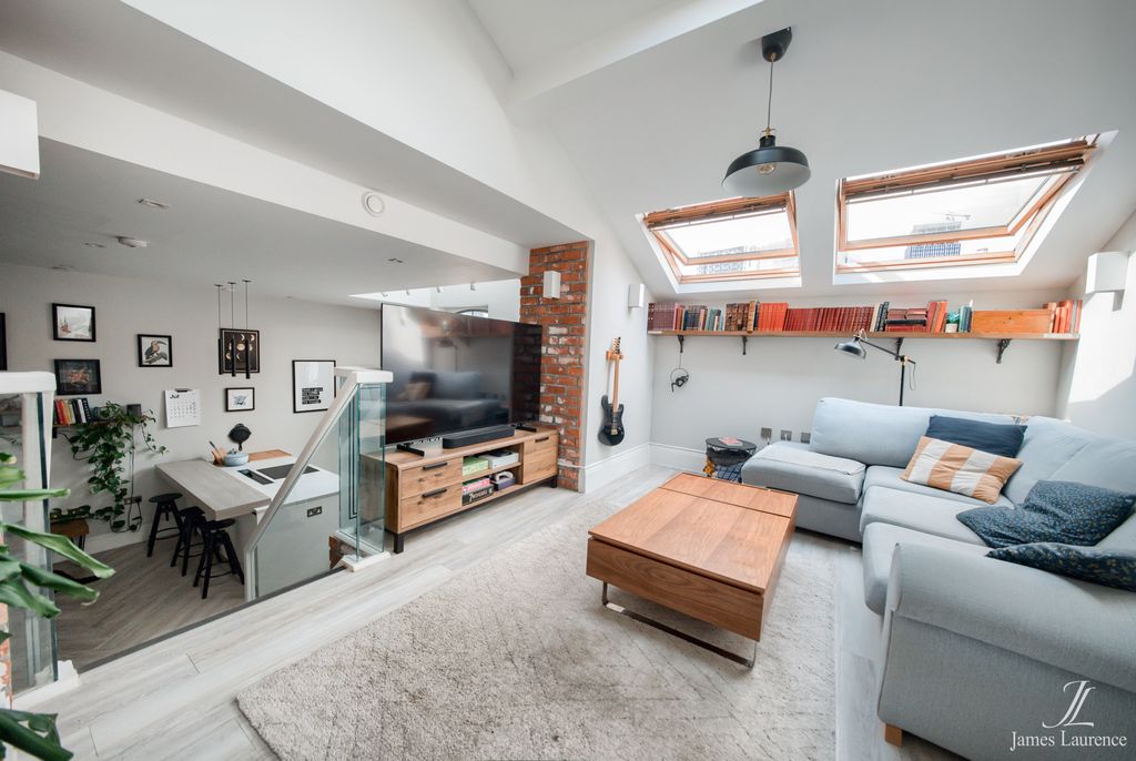 Property photo 3 of 17 Xt5A0449-Hdr(3)