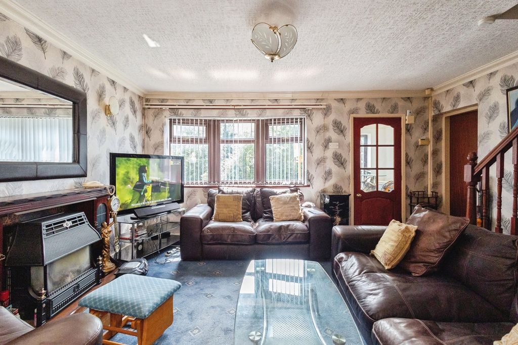 Property photo 2 of 11 Pbox-Img.Jpg