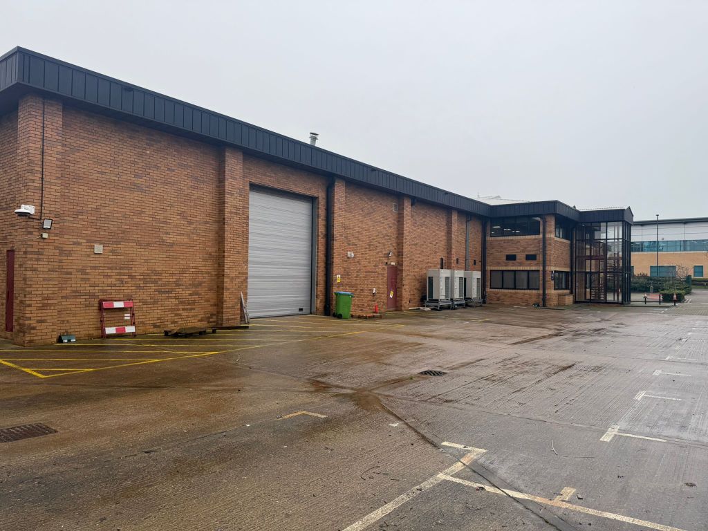 Property photo 2 of 9