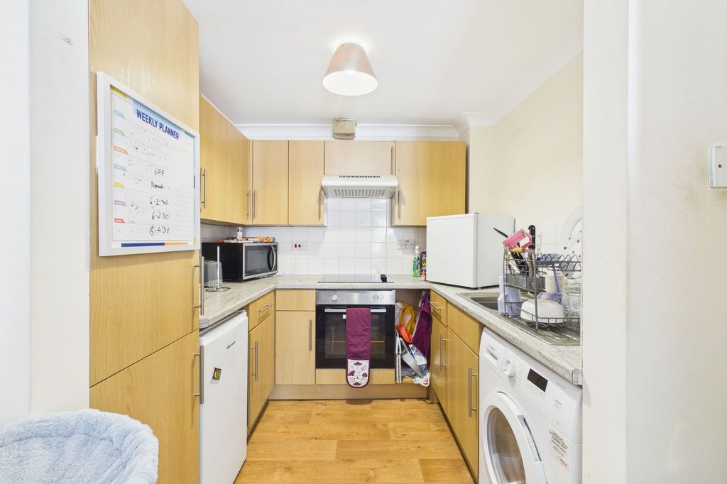 Property photo 2 of 6