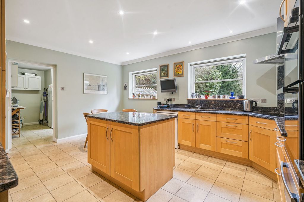 Additional image 10 of 6 bed detached house for saleTemplewood Lane, Farnham Common SL2