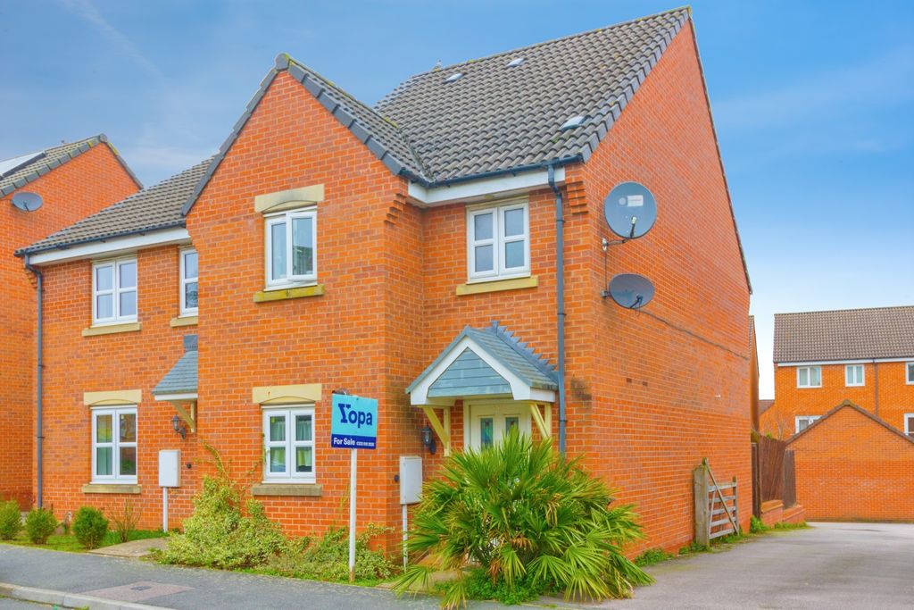 Property photo 2 of 20 02_Front_Exterior