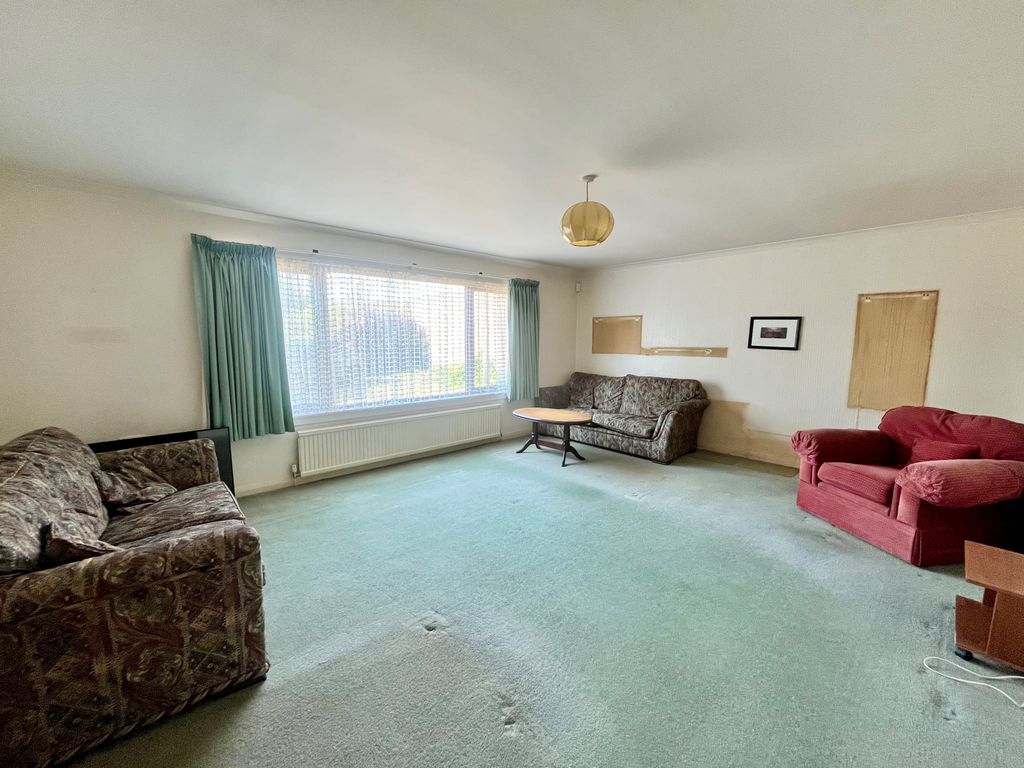Property photo 2 of 24